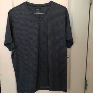 Men’s Alfani v neck t shirt XL